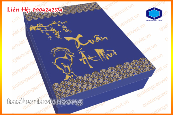 In ấn logo công ty lên hộp đựng quà tết